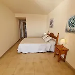 Appartement Hermoso De 2 Con Terraza Cerca De La Playa - Hisp-236-148 *