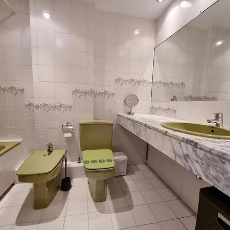 Hermoso De 2 Con Terraza Cerca De La Playa - Hisp-236-148 * Torroella de Montgrí